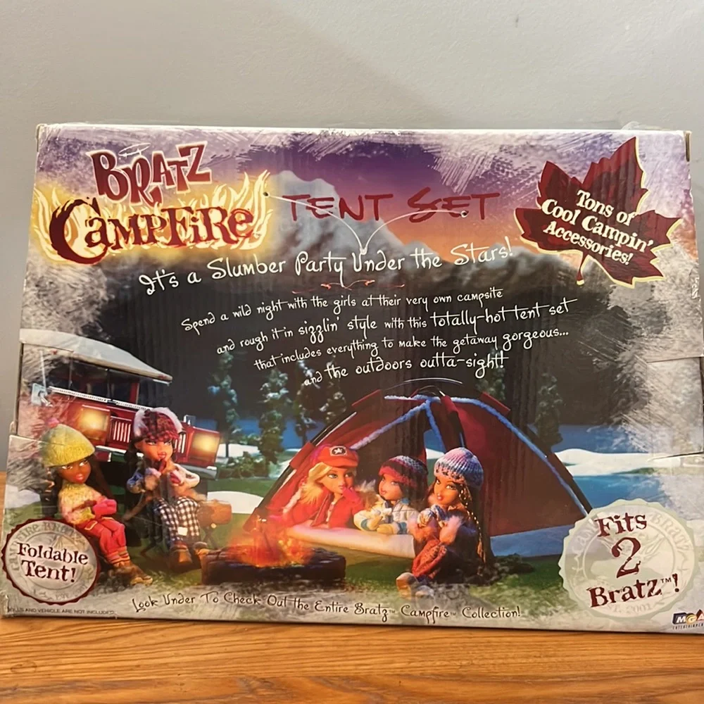 NRFB Bratz Campfire Tent Set Playset - Picture 7 of 11